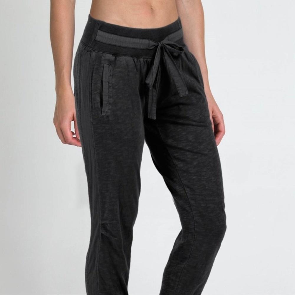 Compass Workout Pant - Black